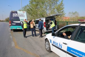 Bursa'da halk otob&uuml;slerine egzoz denetimi