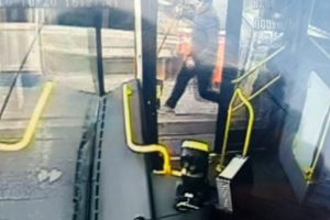 İstanbul'da faciadan d&ouml;n&uuml;ld&uuml;: O anlar kamerada!