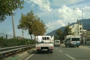 Bursa'da tehlikeli yolculuk g&ouml;renleri korkuttu