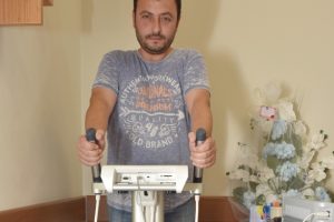 Bursa'da belediyeden hastaneye v&uuml;cut analiz cihazı