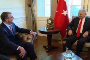 Başbakan Yıldırım ABD Savunma Bakanıyla bir araya geldi
