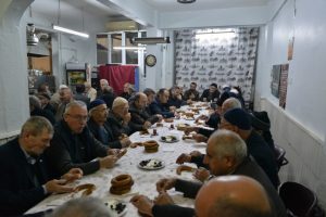 Bursa İneg&ouml;l'de 'Bereket Sofrası' G&ouml;&ccedil;men Cami'de kuruldu