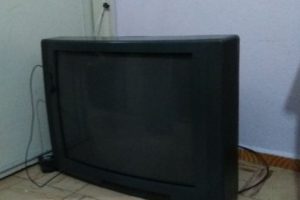 &Uuml;zerine televizyon d&uuml;şen 5 yaşındaki Zeynep &ouml;ld&uuml;
