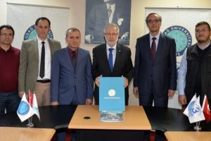 U&Uuml; Rekt&ouml;r&uuml; Ulcay: "Meslek y&uuml;ksekokulları alternatif olarak algılanmamalı"