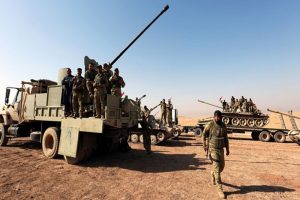 Irak ordusu Hristiyan k&ouml;y&uuml; Karakuş'ta ilerliyor