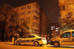 Konya'da g&ouml;&ccedil;&uuml;k riski olan bina boşaltıldı