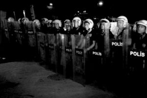 Polislere atılan o mesaj: Yarın asker oluyoruz!