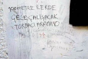 Duvar yazısıyla 'torbacı' arıyorlar