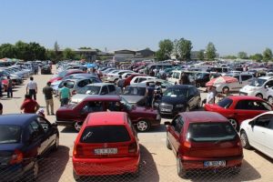 Sıfır otomobiller kampanya yaptı, Bursa'da ikinci el otomobiller elde kaldı