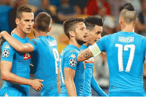 Napoli 10 kişi kaldığı ma&ccedil;ı kazandı