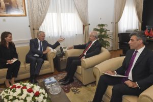 Kılı&ccedil;daroğlu Fransa Dışişleri Bakanı ile g&ouml;r&uuml;şt&uuml;