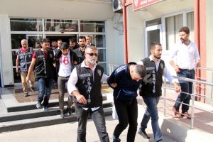 Mersin'de polise silahlı saldırıya 6 g&ouml;zaltı