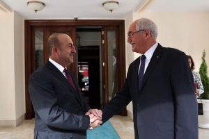 &Ccedil;avuşoğlu Fransız mevkidaşı ile bir araya geldi