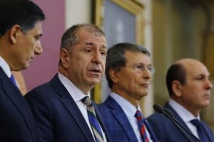MHP'li 5 vekilden 'başkanlık' a&ccedil;ıklaması