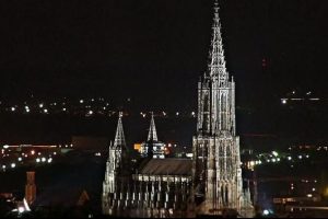 Almanya'da &ccedil;ağrı: Kilise duvarına işemeyin