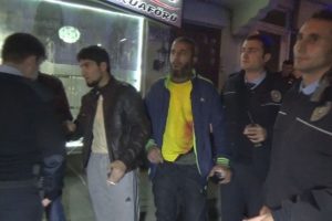Bursa'da Suriyelilerin kanlı kavgası! Bı&ccedil;ak, &ccedil;eki&ccedil;, tornavida...