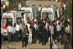 Antalya'da b&uuml;y&uuml;k patlama ambulanslar sevkedildi