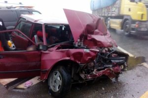 Zigana T&uuml;neli &ccedil;ıkışında feci kaza: 2 &ouml;l&uuml;, 1 yaralı