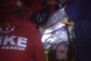Bursa'da G&uuml;rle Dağı'ndan atladı ağaca takıldı, 11 saat sonra kurtarıldı