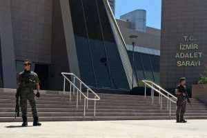 İzmir'de FET&Ouml;'n&uuml;n darbe girişimi iddianamesi kabul edildi