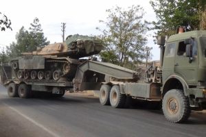 Suriye sınırına tank sevkıyatı s&uuml;r&uuml;yor