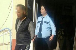 'Tacizci' diye d&ouml;v&uuml;ld&uuml;, polis lin&ccedil;ten kurtardı