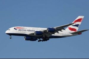 Pilot ve g&ouml;revliler rahatsızlandı u&ccedil;ak acil iniş yaptı
