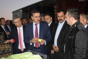"&Uuml;retici ile t&uuml;ketici arasındaki fiyat farkını daraltacağız"