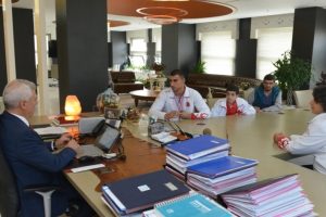 Bursa Nil&uuml;fer Belediye Başkanı Bozbey: Sporcularımızın başarısı g&ouml;ğs&uuml;m&uuml;z&uuml; kabartıyor