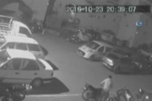 Se&ccedil;mece motosiklet hırsızlığı kamerada