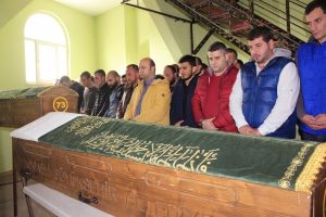 İntihar eden 15 Temmuz kahramanı, babasıyla birlikte defnedildi