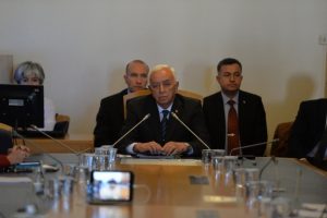 Komisyon Işık Koşaner'i dinliyor