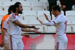 Sivasspor 3 golle turladı!