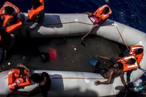 Akdeniz'de facia: 25 ceset bulundu