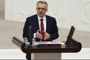 Bakan'dan milyonları ilgilendiren asgari &uuml;cret a&ccedil;ıklaması
