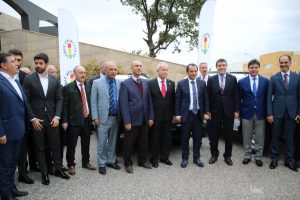 Bursa Trafik Vakfı İl Emniyet M&uuml;d&uuml;rl&uuml;ğ&uuml;ne 4 otomobil hibe etti