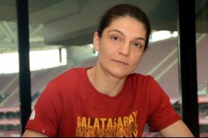 Nevriye Yılmaz Galatasaray ile g&ouml;r&uuml;ş&uuml;yor