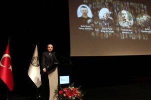 İlk dersi Numan Kurtulmuş verdi