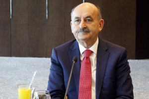 Bakan M&uuml;ezzinoğlu'nun hedefinde BBC vardı