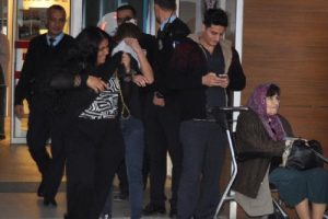 Bursa'da kadın hırsızlara su&ccedil;&uuml;st&uuml;
