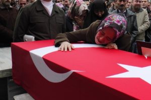 Hamile eşten y&uuml;rek yakan feryat