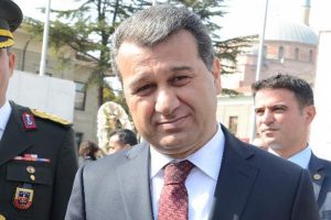 Eskişehir Valisi &Ccedil;elik: "3 DEAŞ'lı yakalandı"