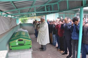 Bursa'da zabıta amiri g&ouml;zyaşlarıyla uğurlandı