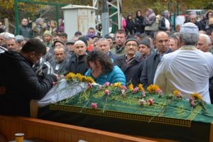 İntihar eden THY kabin memuru toprağa verildi