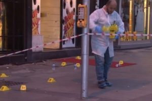 Eğlence mekanında silahlı kavga: 2'si polis, 7 yaralı