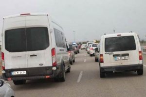 300 ara&ccedil;lık konvoyla uğurladılar