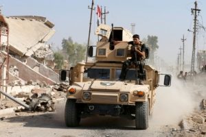 Irak g&uuml;&ccedil;leri Musul'un Karama b&ouml;lgesine girdi