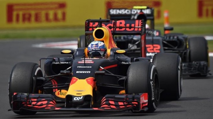 Vettel'in &uuml;&ccedil;&uuml;nc&uuml;l&uuml;ğ&uuml; Ricciardo'ya verildi