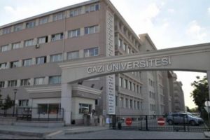 Gazi &Uuml;niversitesi'nde toplu istifa