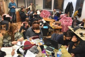 Cumhuriyet Gazetesi'ne operasyon: 15 g&ouml;zaltı